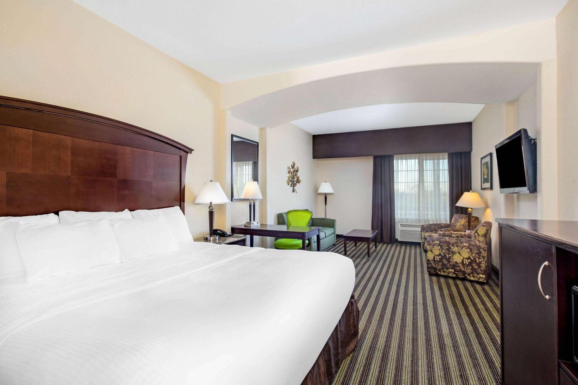 La Quinta By Wyndham Fowler Hotel Exterior foto