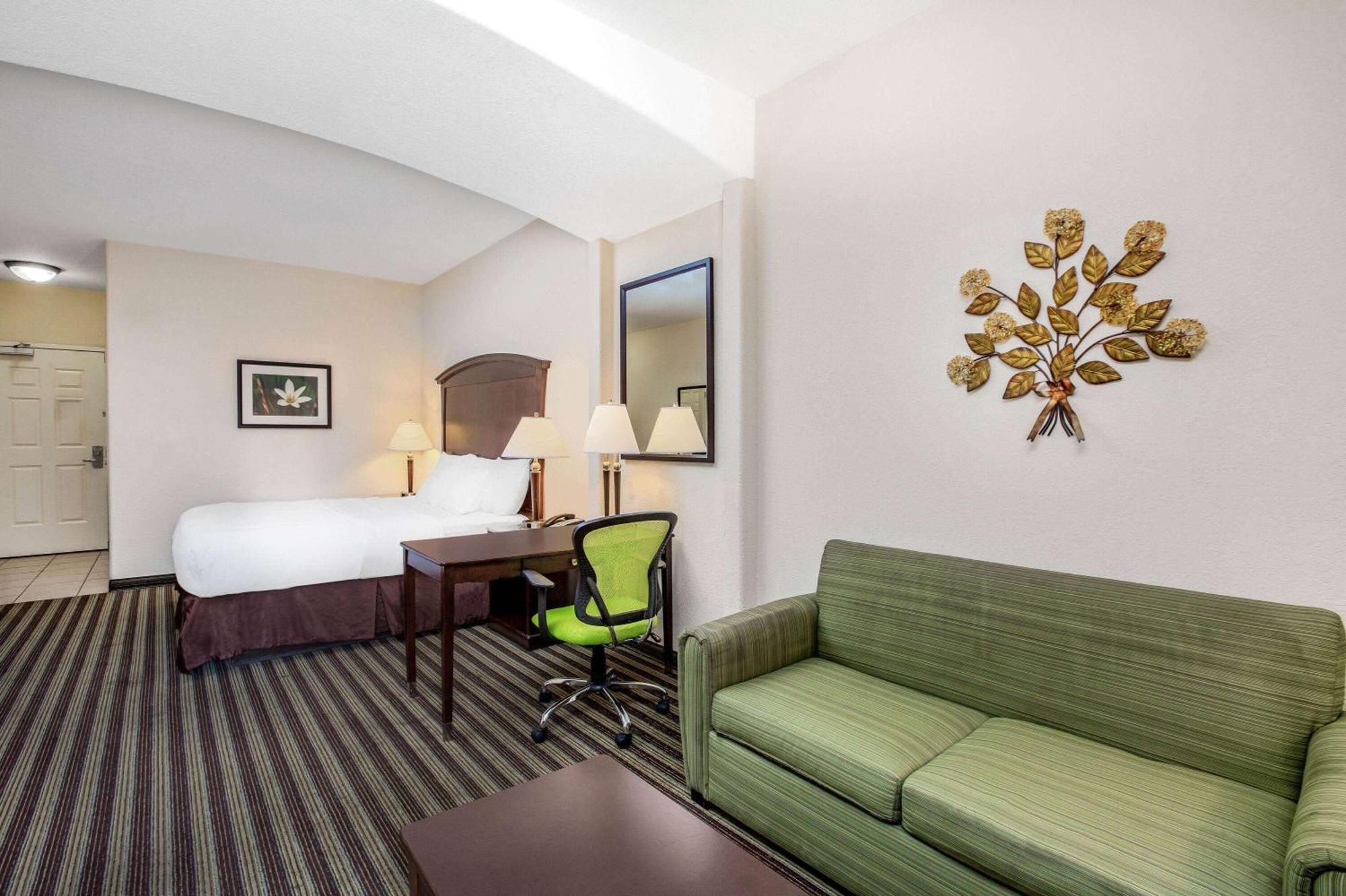 La Quinta By Wyndham Fowler Hotel Exterior foto
